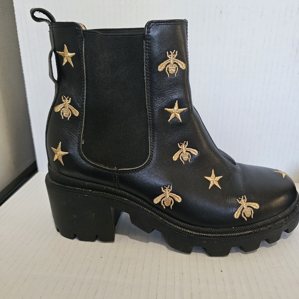 Gucci Black Chelsea Star and Bee Embroidered Leather Boots Sz 8 Rubber Sole - Picture 4 of 14